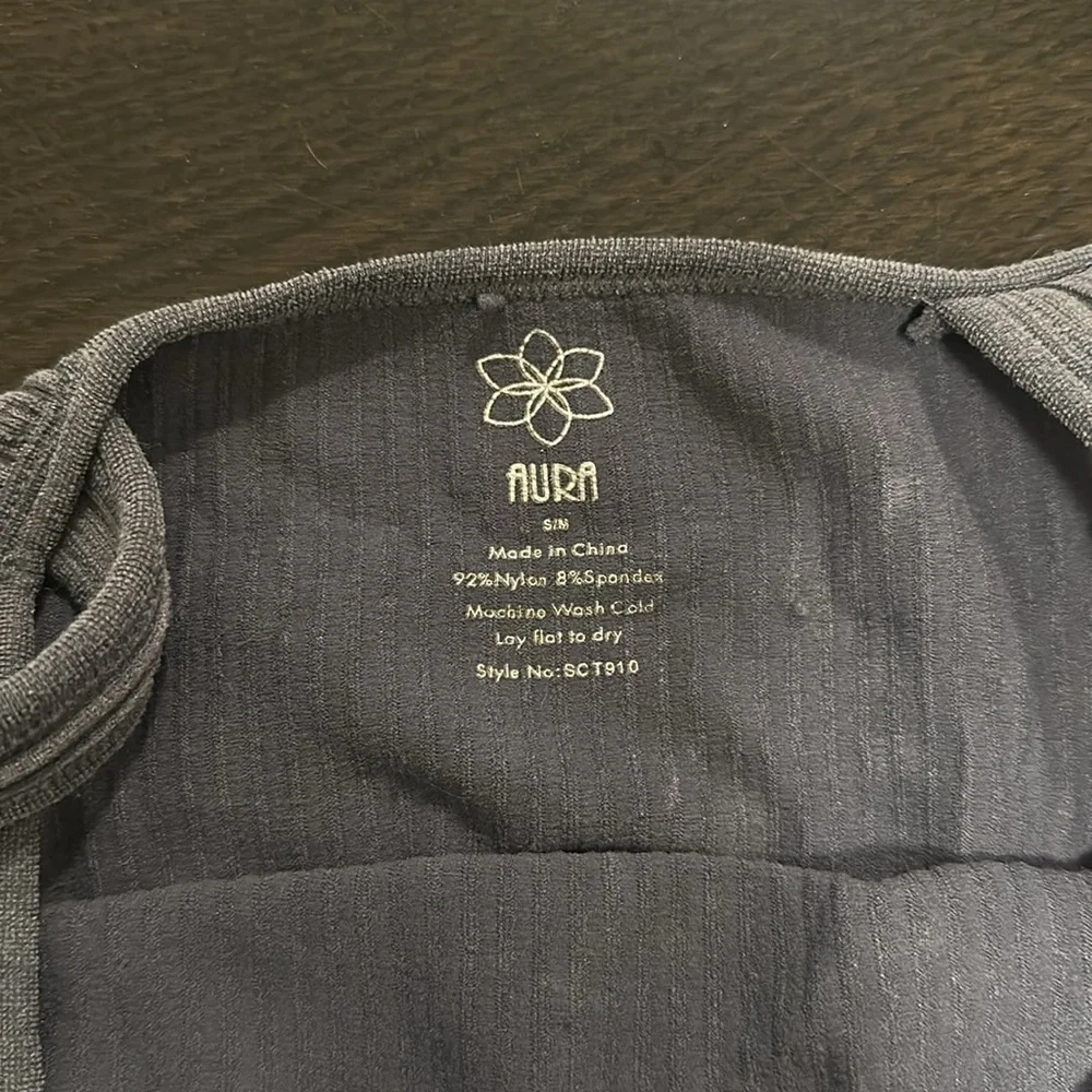 Gray Ribbed V-Neck Tank Top - Picture 3 of 3